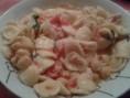 ORECCHIETTE CON CECI E SALMONE